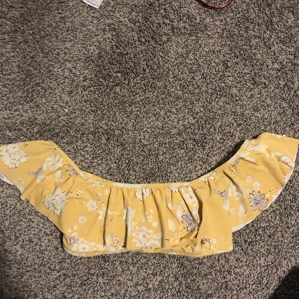 Billabong Off the shoulder top